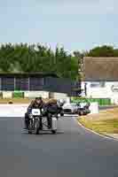 Vintage-motorcycle-club;eventdigitalimages;mallory-park;mallory-park-trackday-photographs;no-limits-trackdays;peter-wileman-photography;trackday-digital-images;trackday-photos;vmcc-festival-1000-bikes-photographs